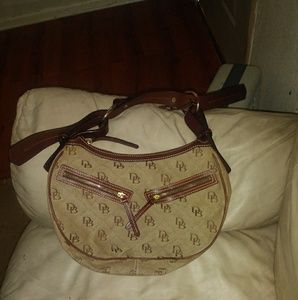 Dooney & Bourke purse